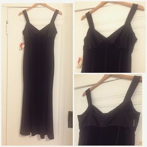 NWT Tahari long black gown